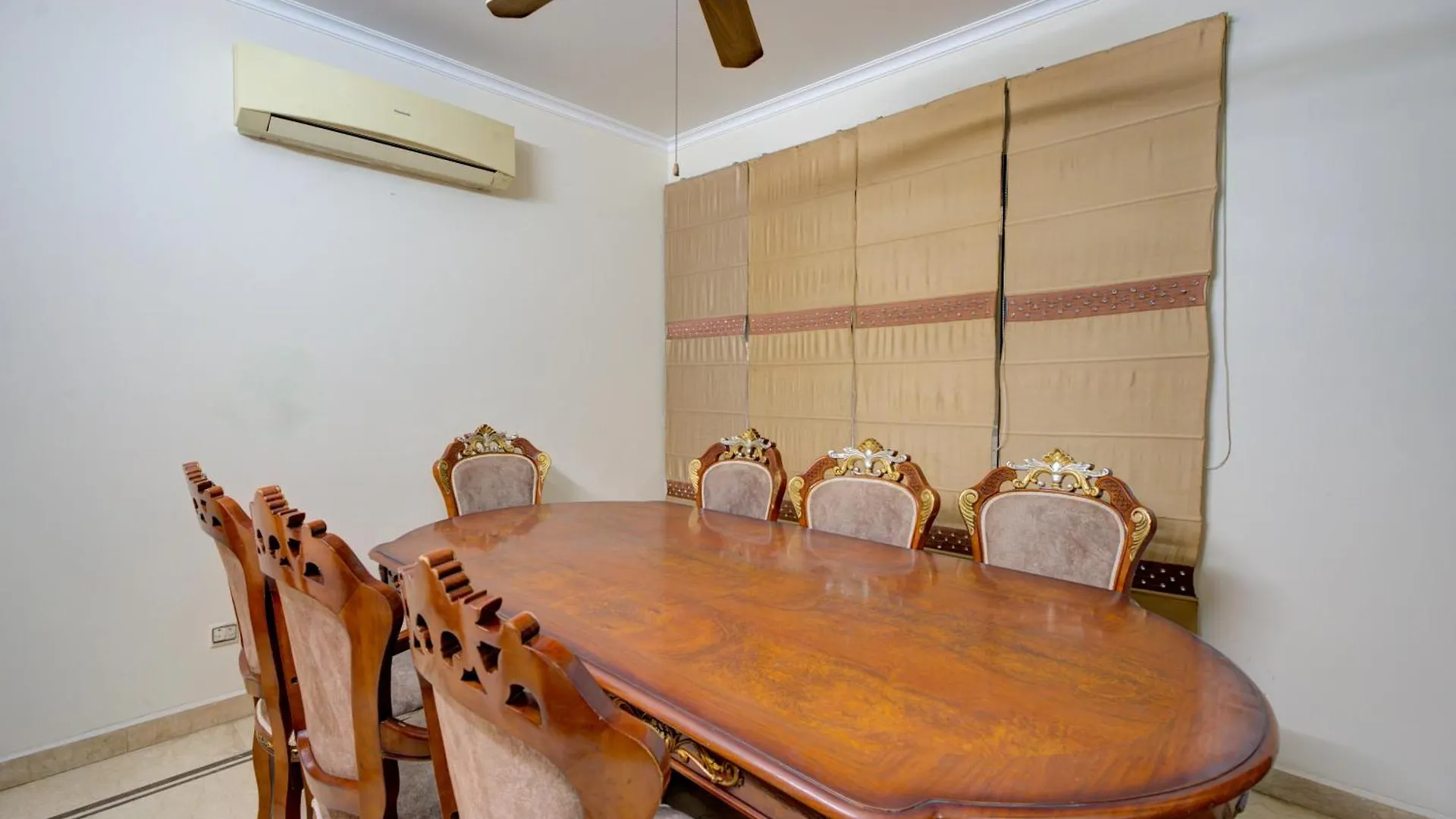 Amrit Hotel - Hotel & Banquet,Sector 32 Gurgaon 4*,