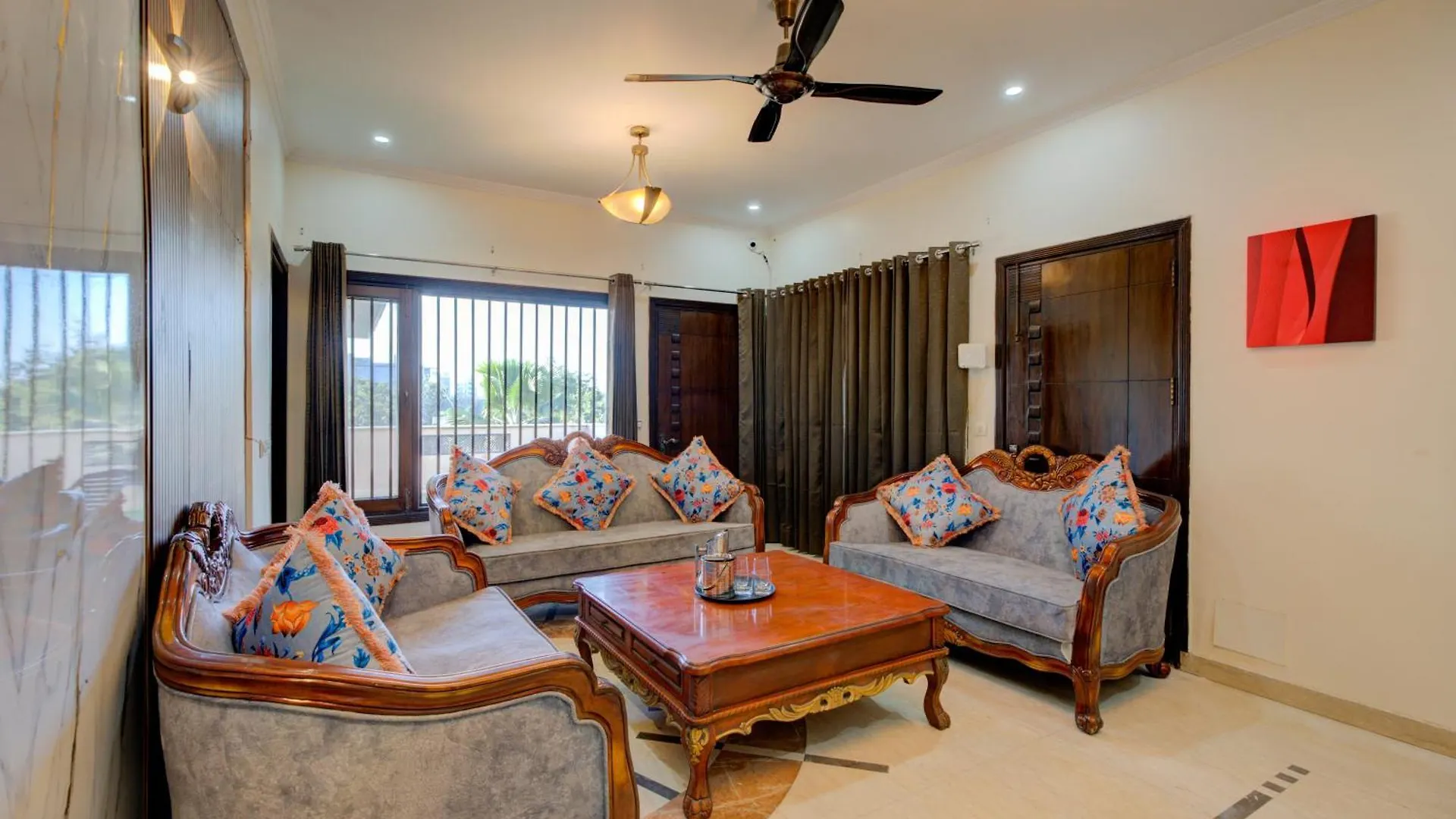 Amrit Hotel - Hotel & Banquet,Sector 32 Gurgaon