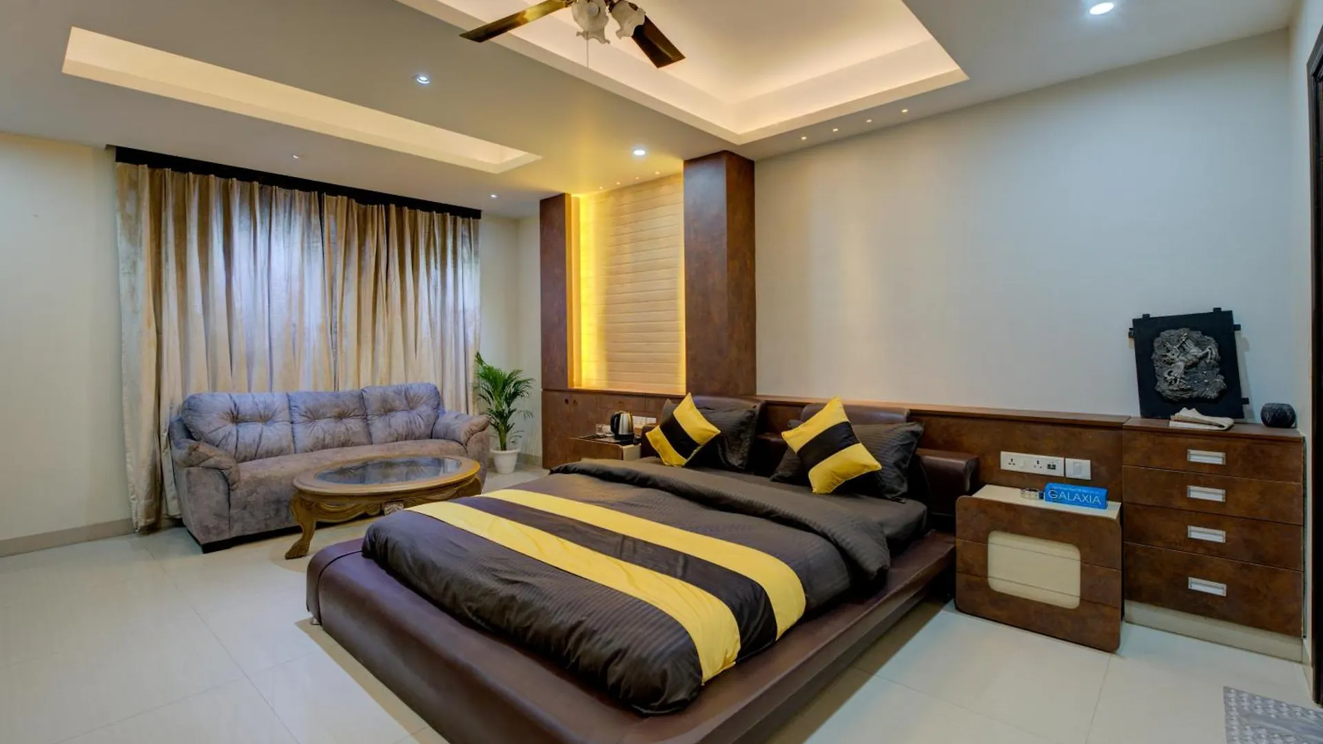 Amrit Hotel - Hotel & Banquet,Sector 32 Gurgaon Indien